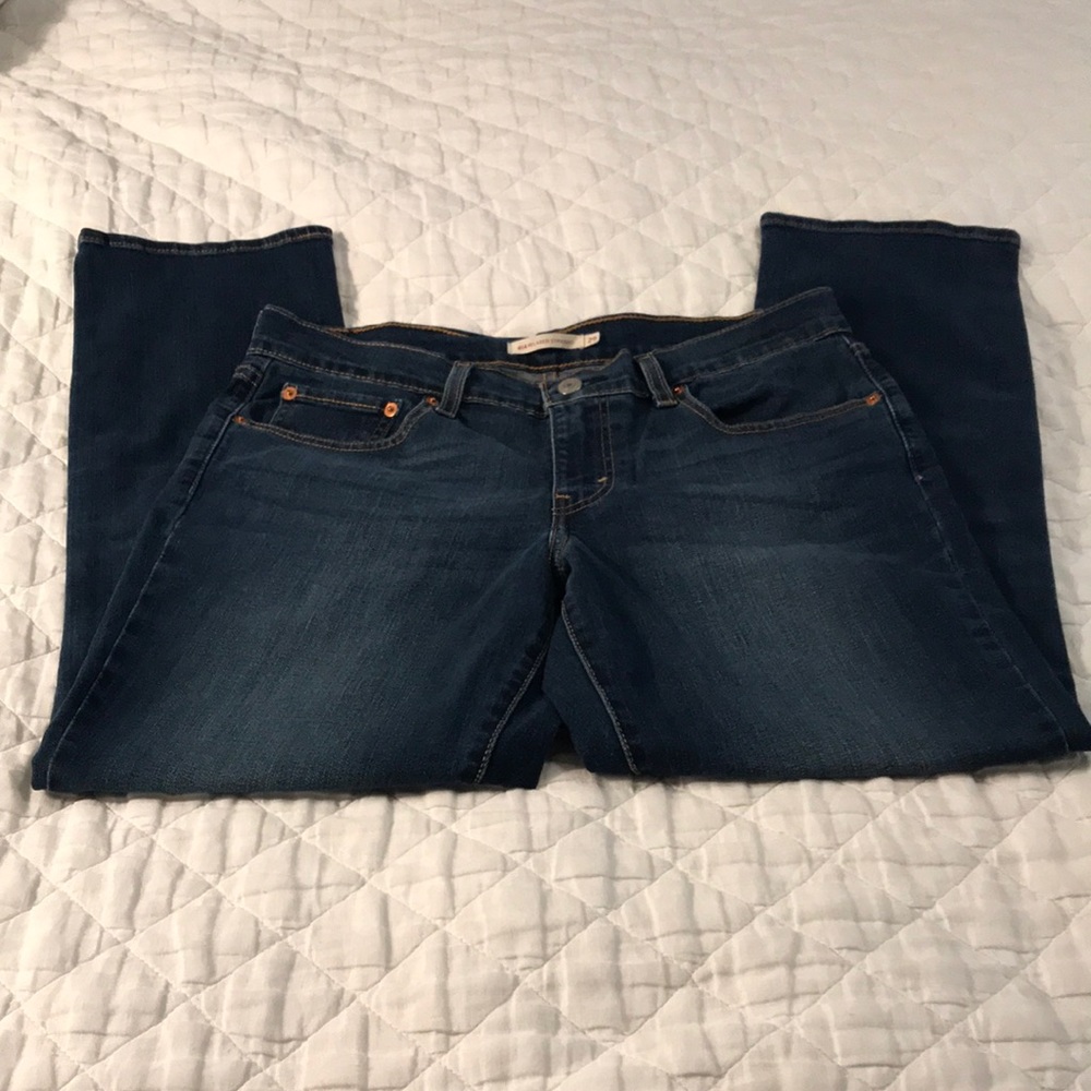 Levi’s Women’s 414 Relaxed Straight Jeans